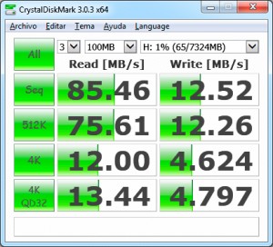 KINGSTON-DATATRAVELER-LOCKER+G3-8GB-crystaldiskmark