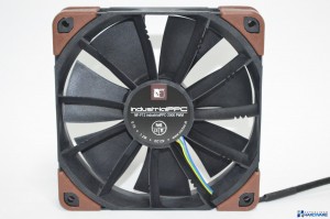 NOCTUA NF F12 industrialPPC 2000 PWM_004