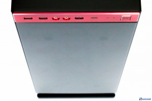 IN WIN 805 REVIEW UNBOXING_011