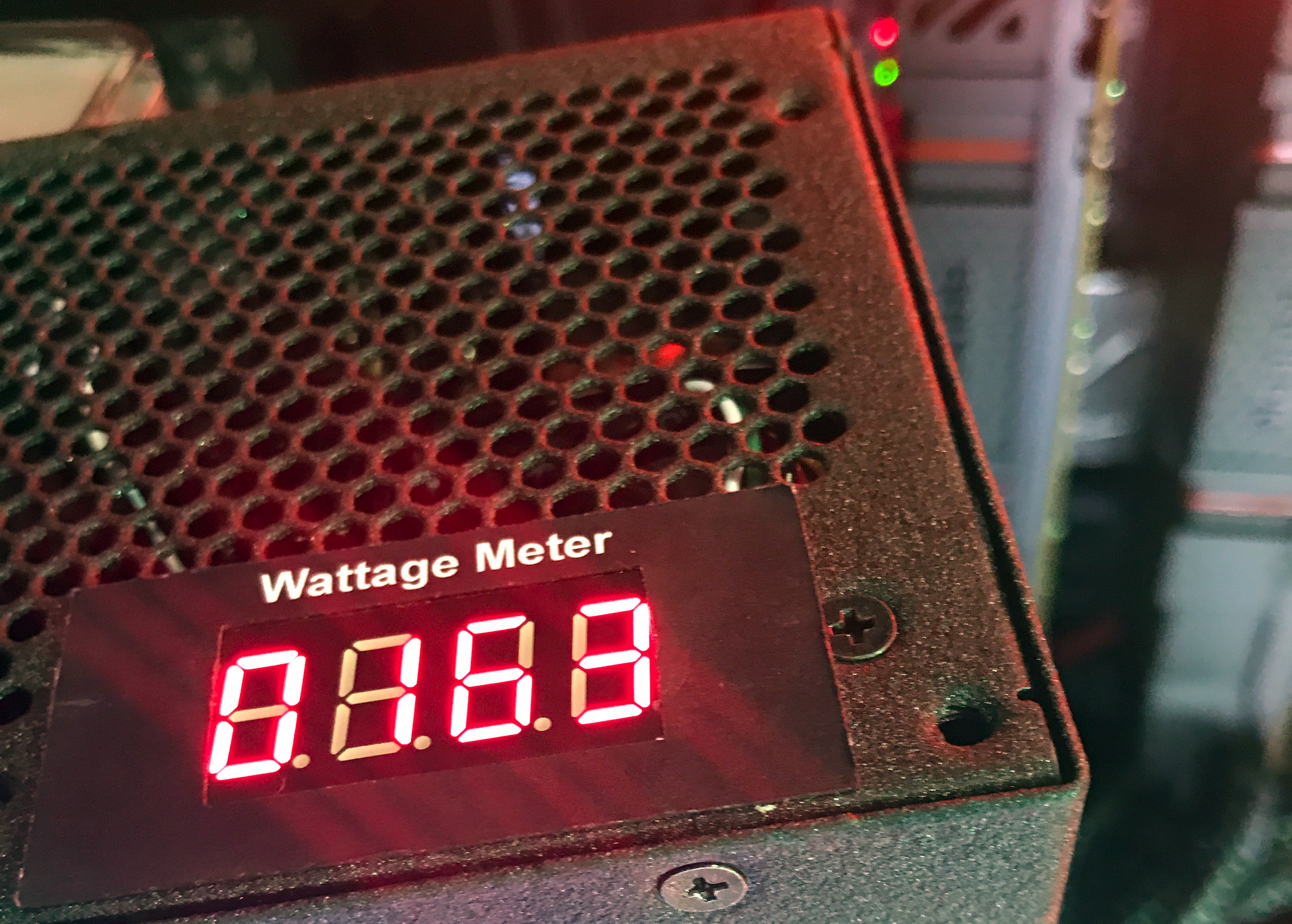 maxtytan_wattage_meter Noticias y Reviews de Hardware y Gadgets