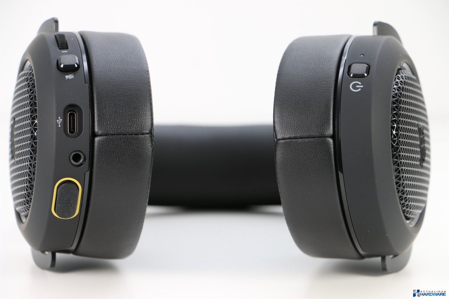 corsair-hs70-bluetooth-multi-platform-gaming-headset-review